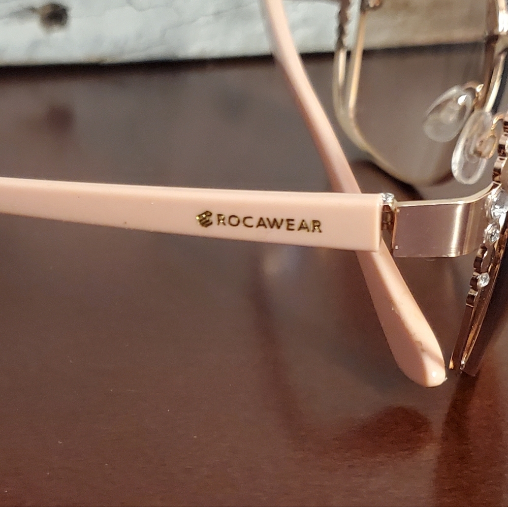 3/$15 - Rocawear Elegant Rose Gold & Pink Sunglasses - Picture 3 of 5